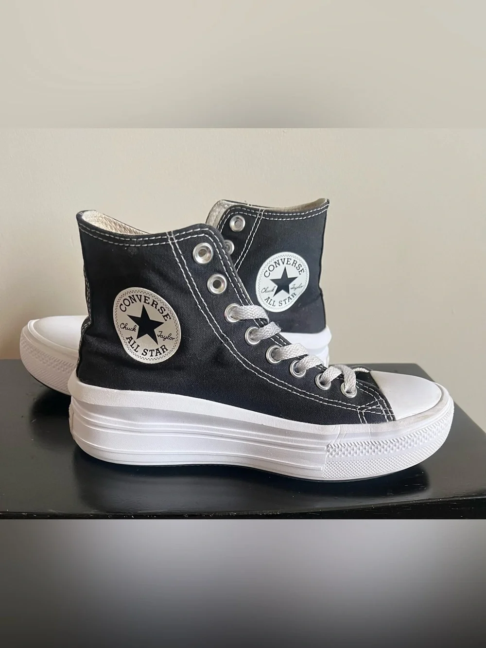 Converse Women's Size 7 CTAS Move HI Platform Black Natural Ivory White 568497C